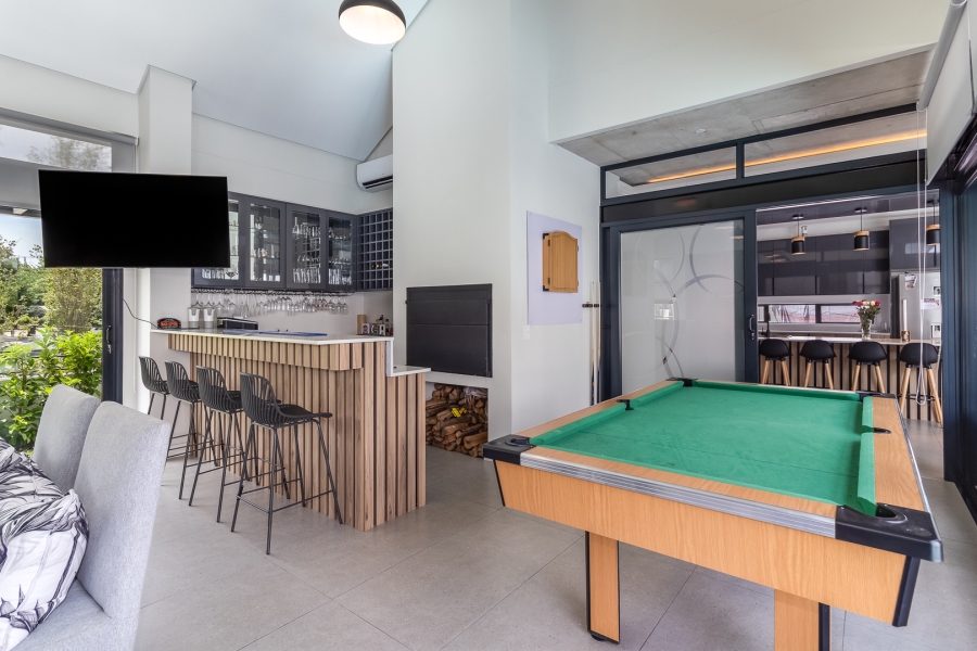 6 Bedroom Property for Sale in Pearl Valley at Val de Vie Western Cape